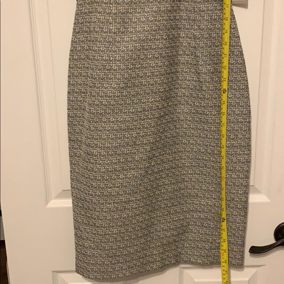 Dress - Picture 4 of 10